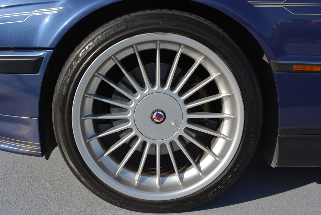 Alpina B12! V12 Engine!